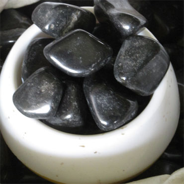 Polished Pebble Stone Black, Mannasseril
